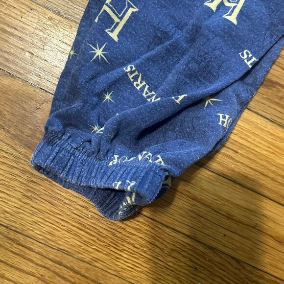 Harry Potter Long Sleeve Pajama Top & Banded Bottom Pajama Pants Set, - Picture 2 of 8